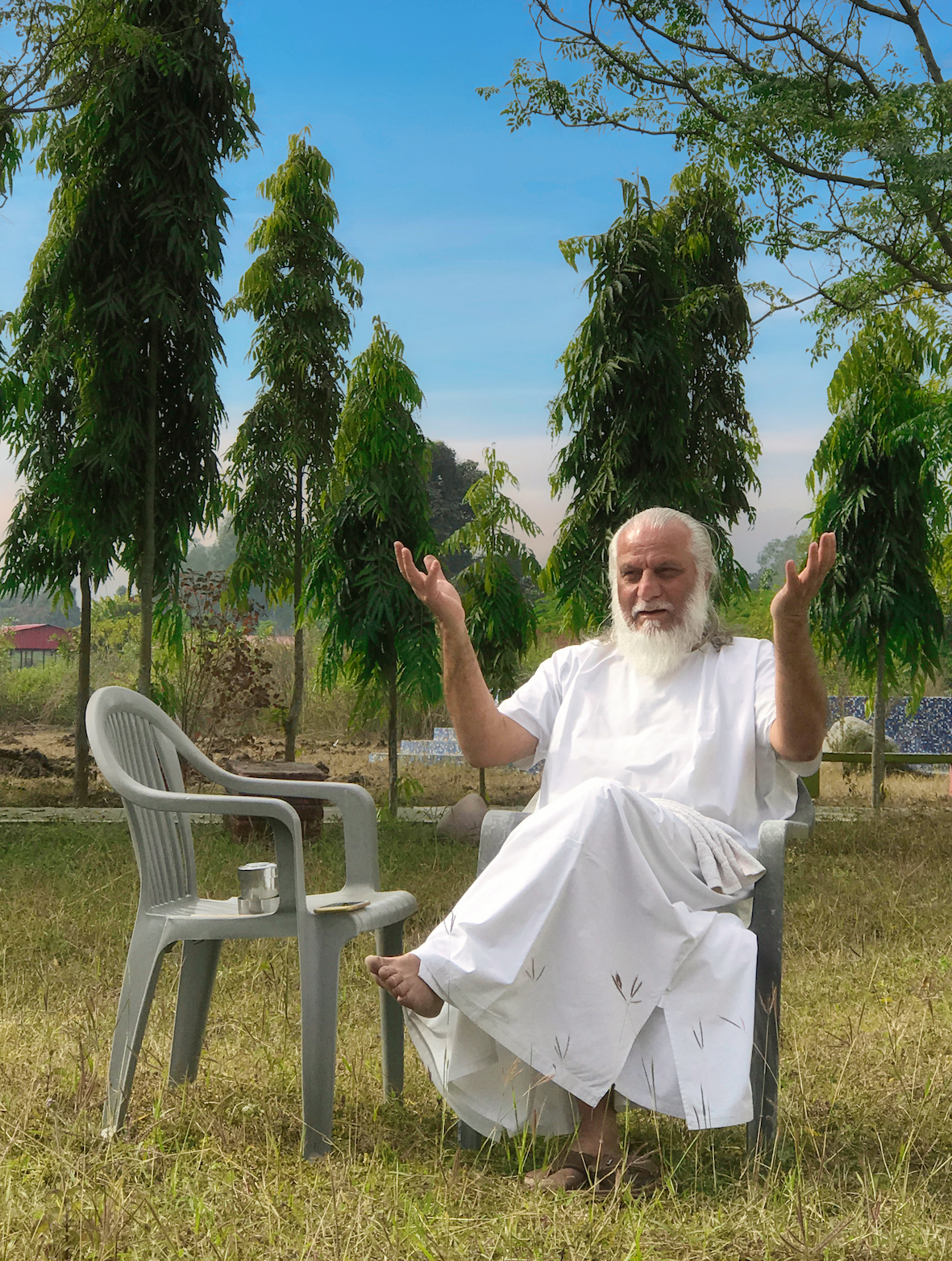 swami Brahmdev de l'ashram Aurovalley